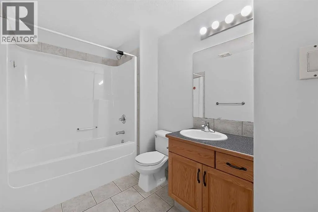 36 Kodiak Boulevard N