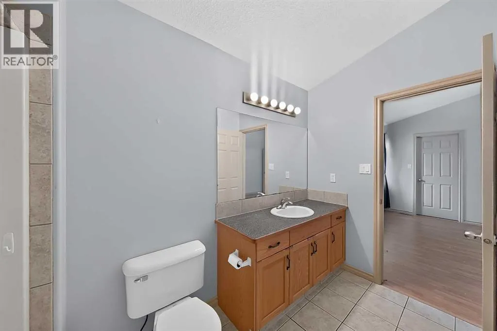 36 Kodiak Boulevard N