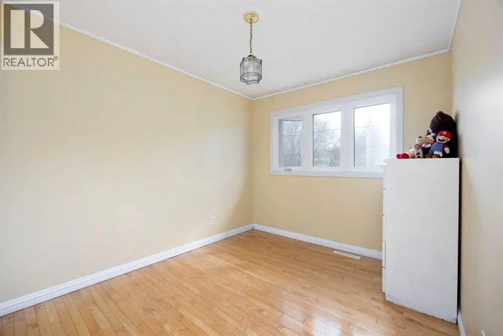 34 Biggs Avenue