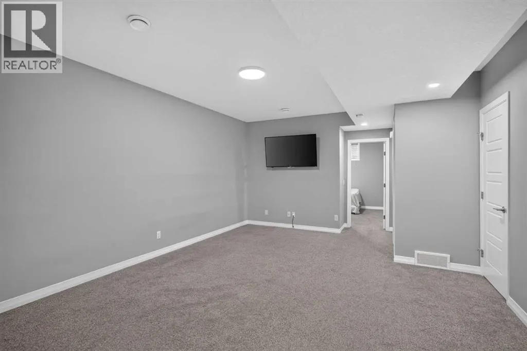 237 Masters Road SE