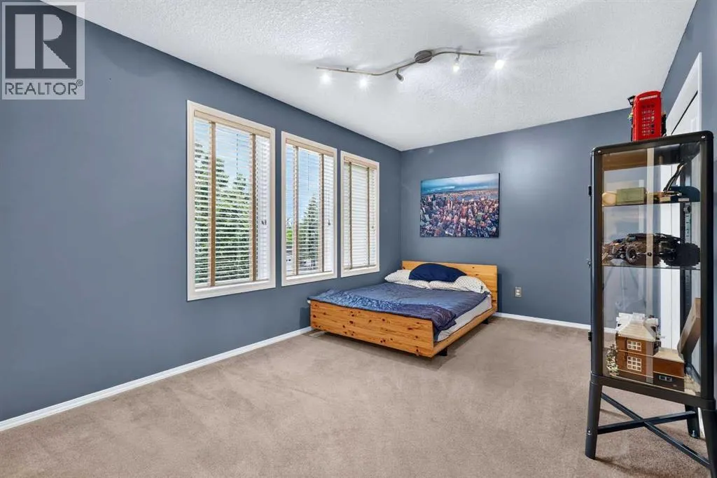 14 Evergreen Common SW