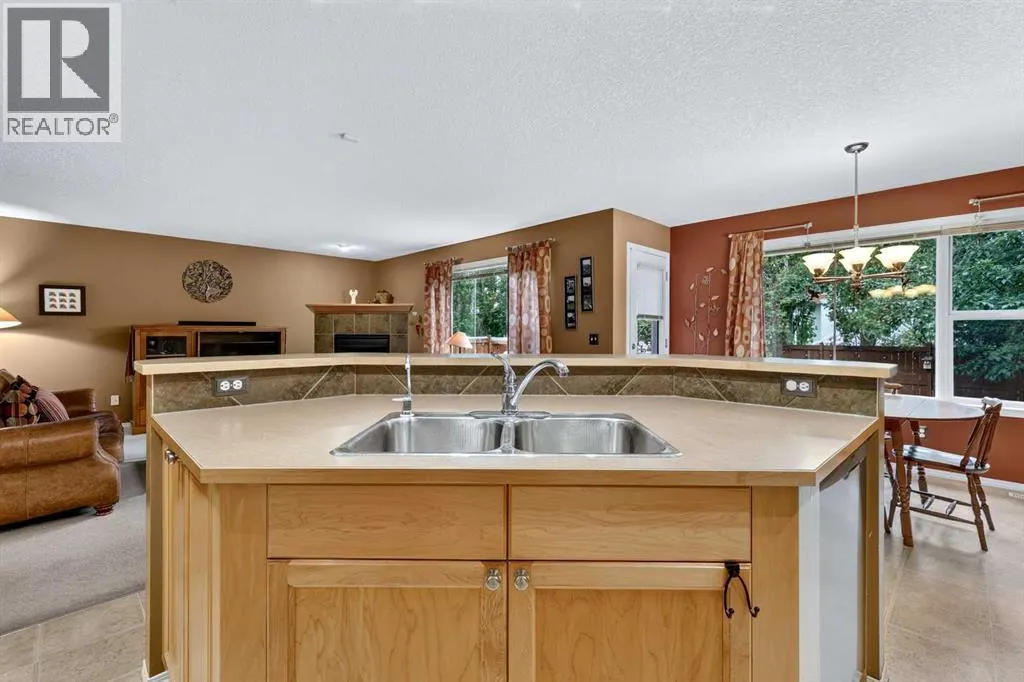 14 Evergreen Common SW