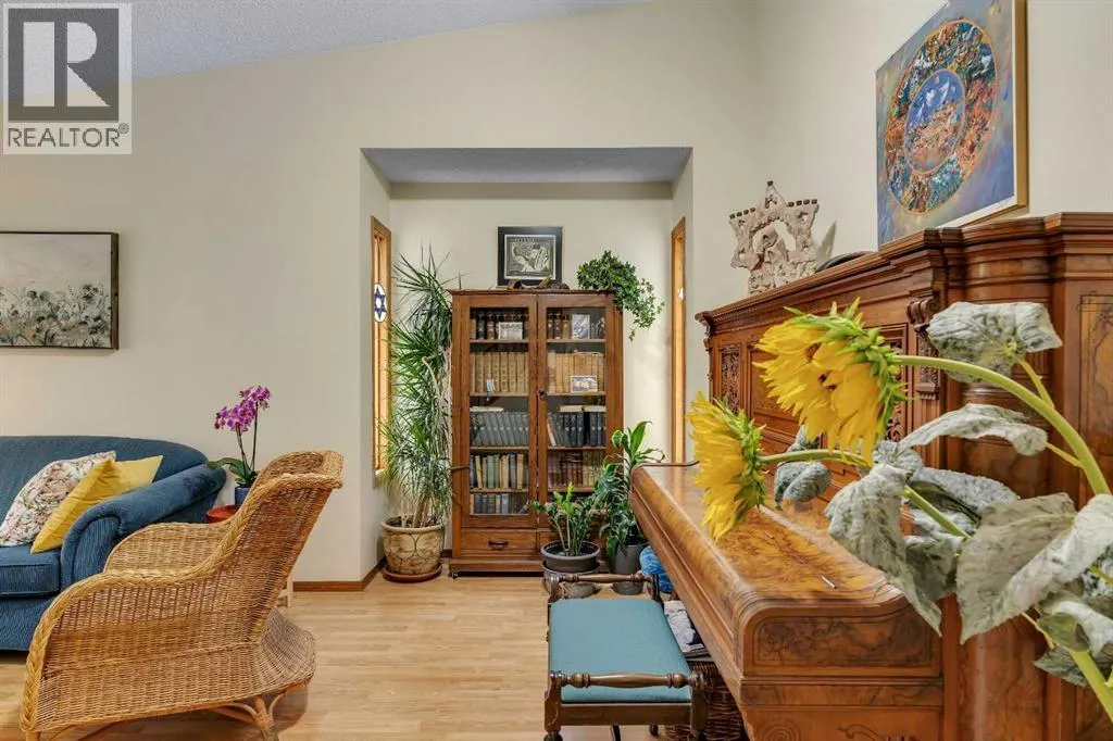 139 Shawnessy Drive SW
