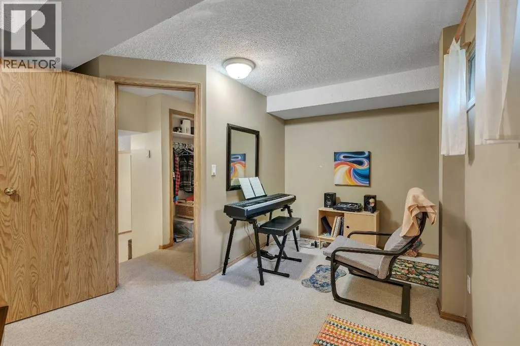 139 Shawnessy Drive SW