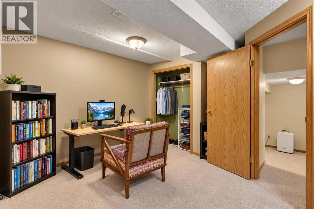 139 Shawnessy Drive SW