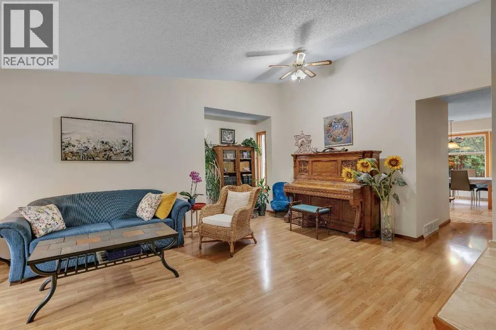 139 Shawnessy Drive SW