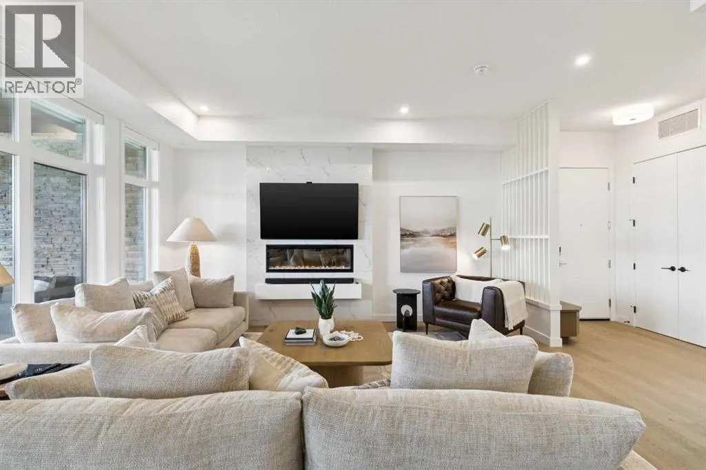 301, 120 Marina Cove SE