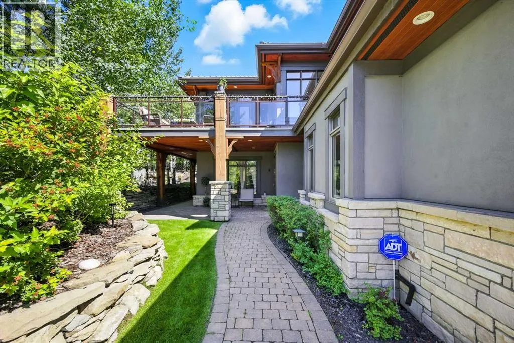 16 Spring Valley Lane SW