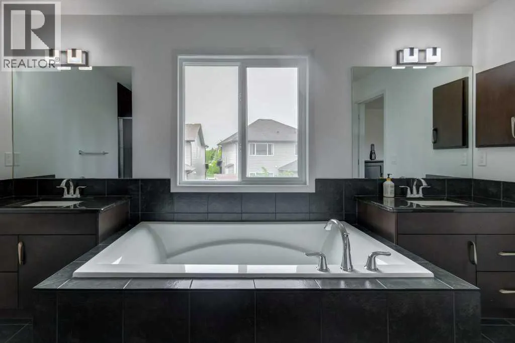 2203 Brightoncrest Common SE