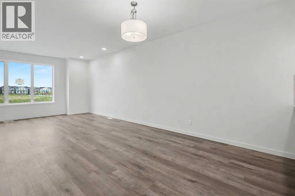 51 Mercado Lane SE