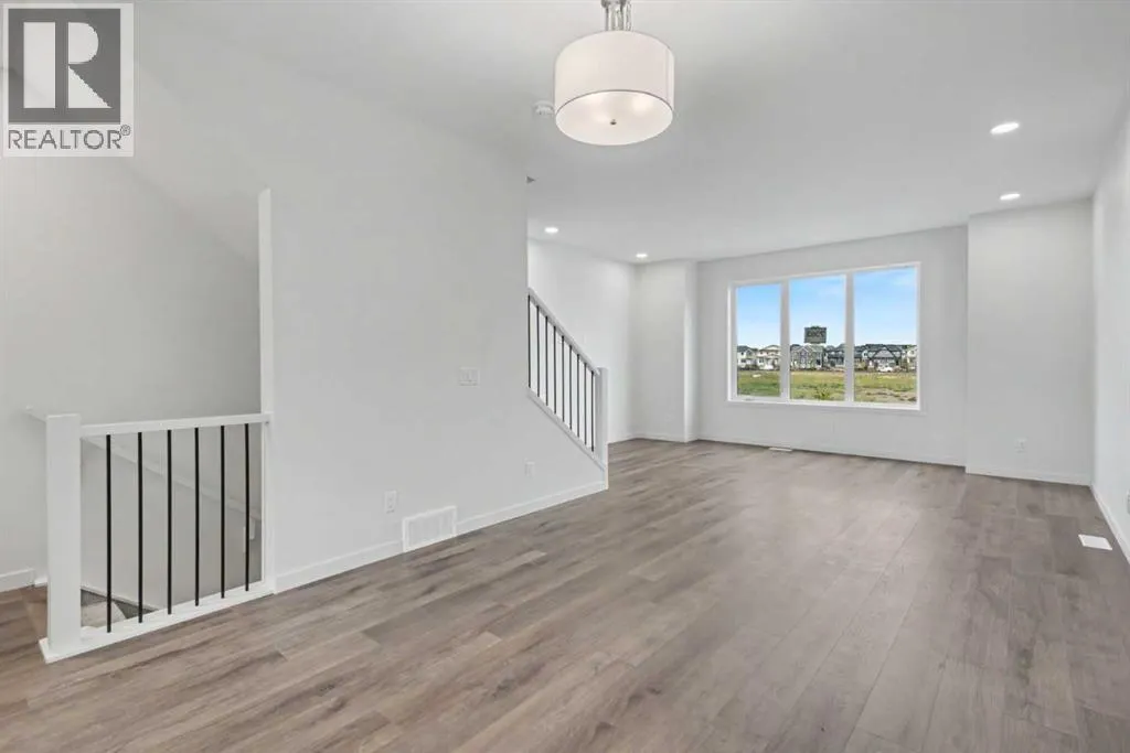 51 Mercado Lane SE