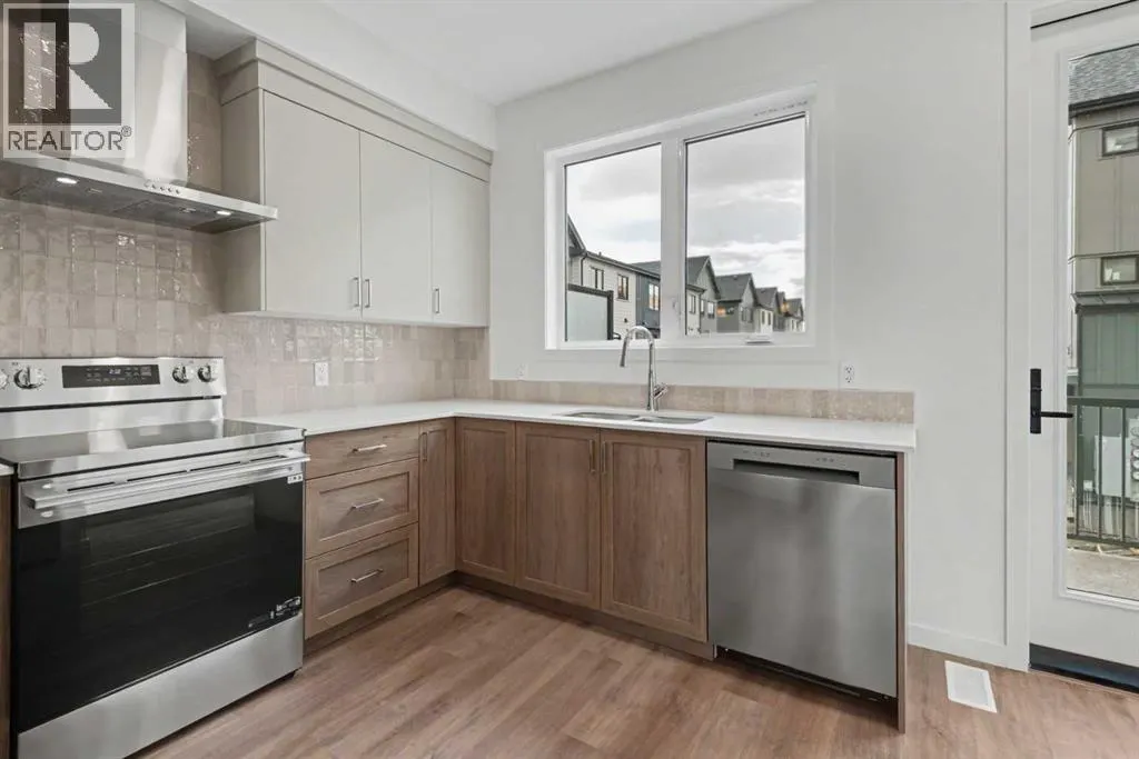 51 Mercado Lane SE