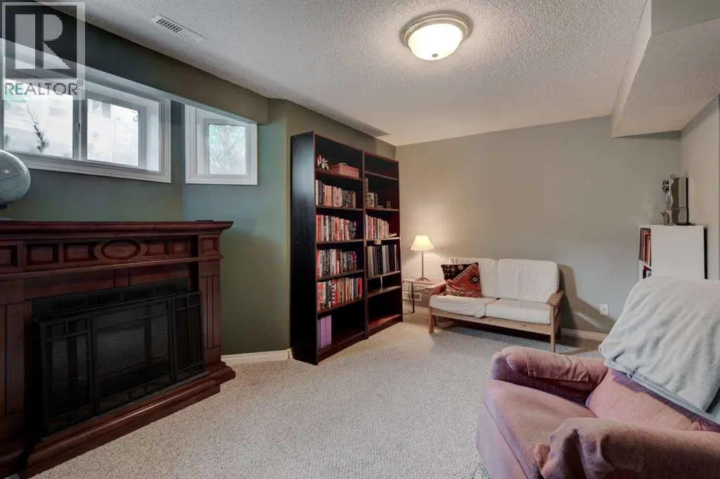 46 Prestwick Gardens SE