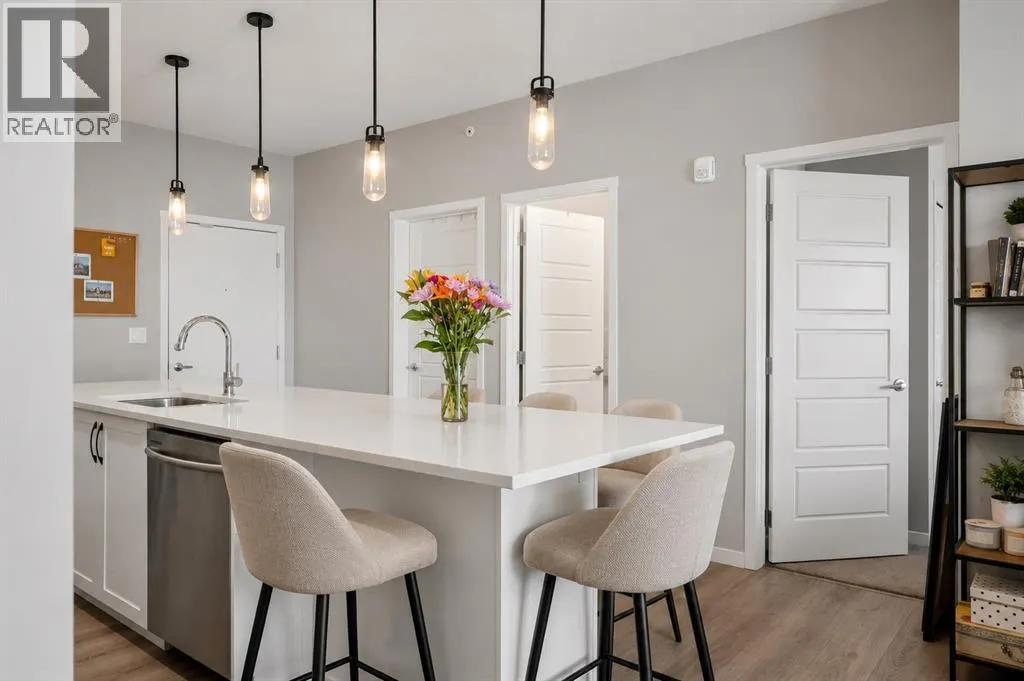 411, 4350 Seton Drive SE