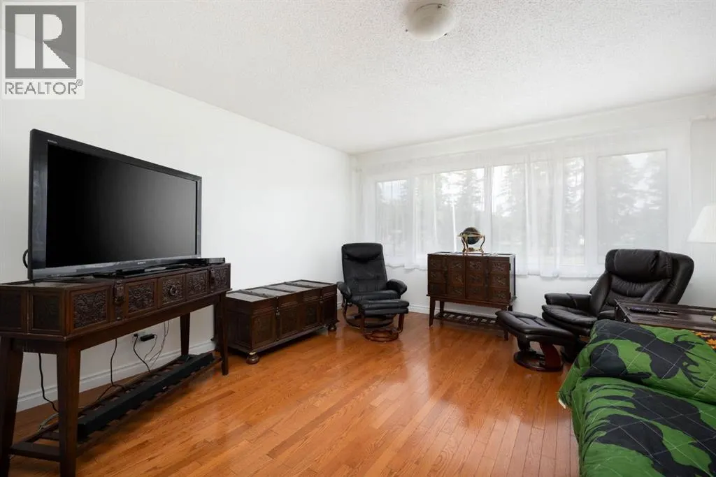 2 Blair Crescent