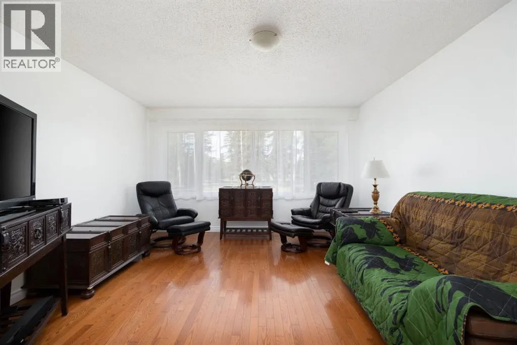 2 Blair Crescent