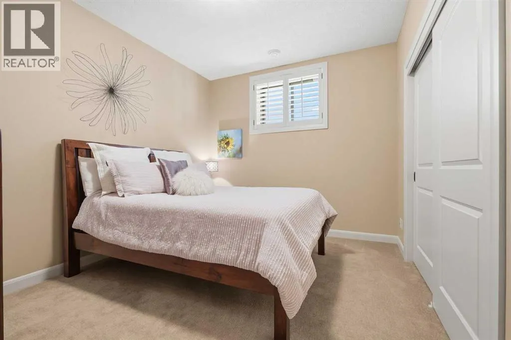 37 Cranbrook Heights SE