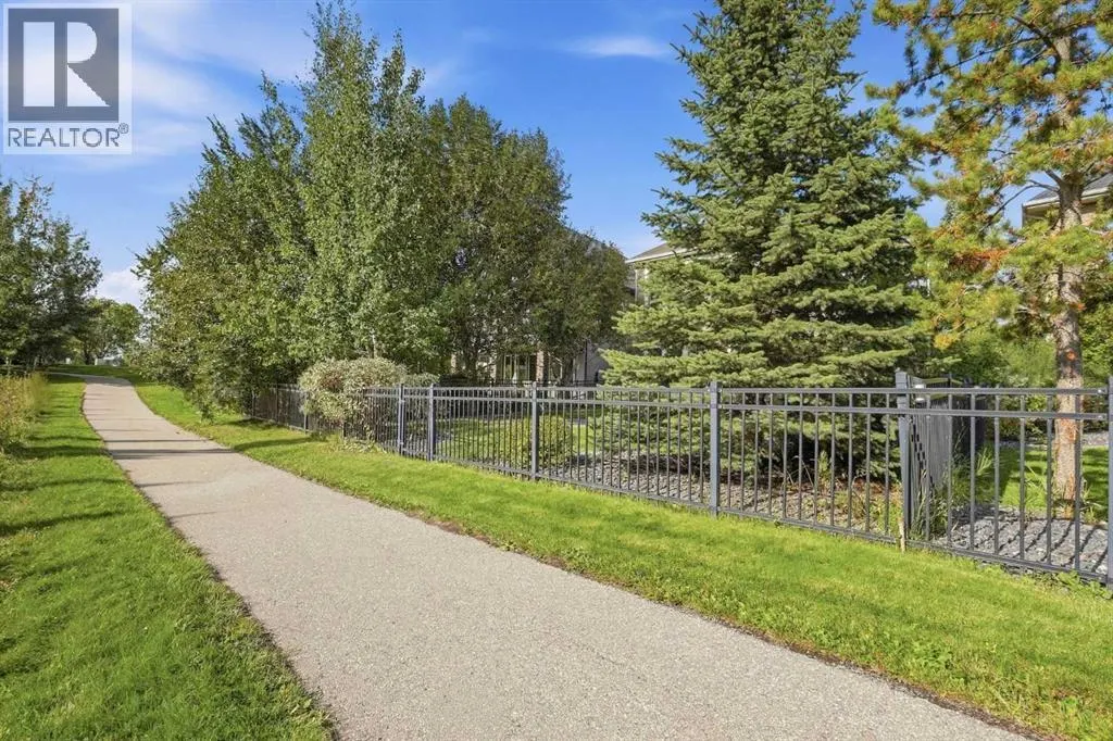 37 Cranbrook Heights SE