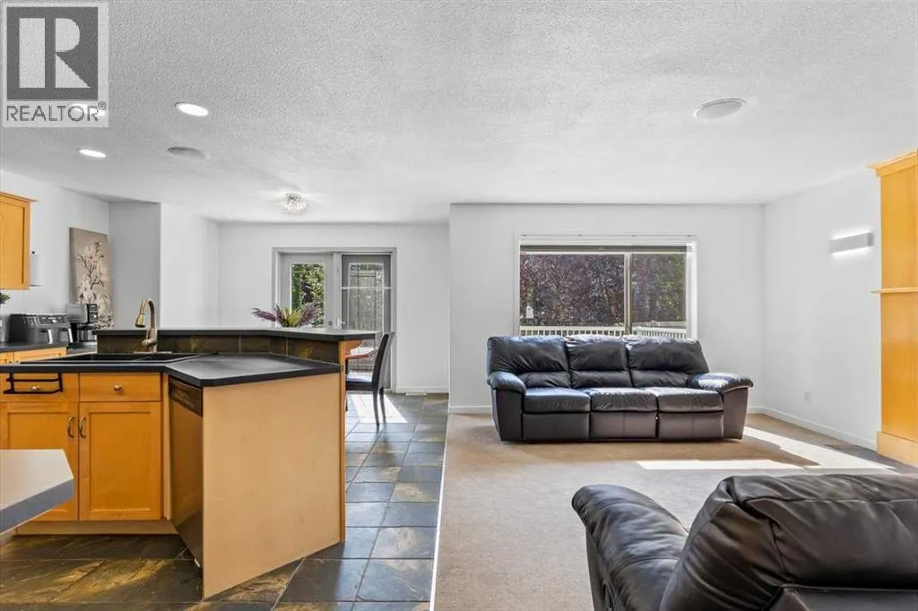 57 Everwillow Boulevard SW