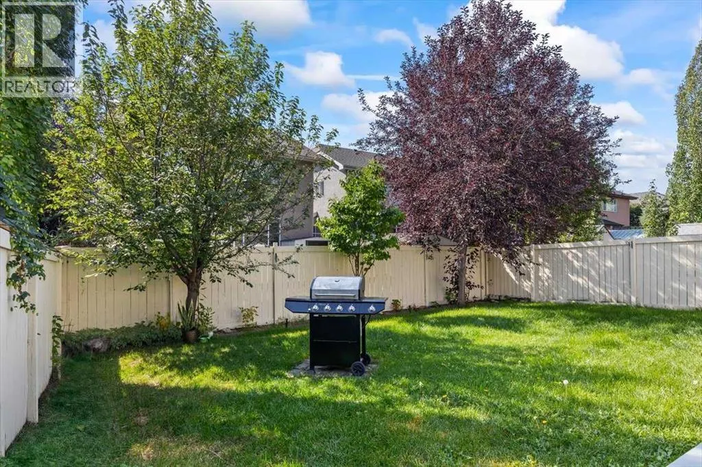 57 Everwillow Boulevard SW