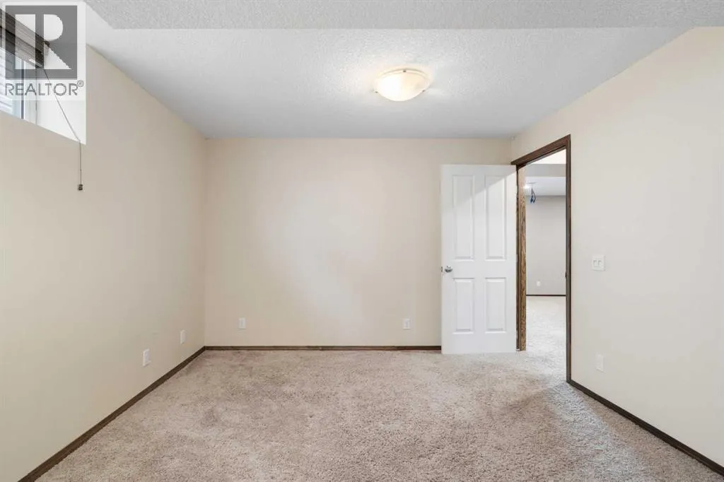 105 cortina Bay SW