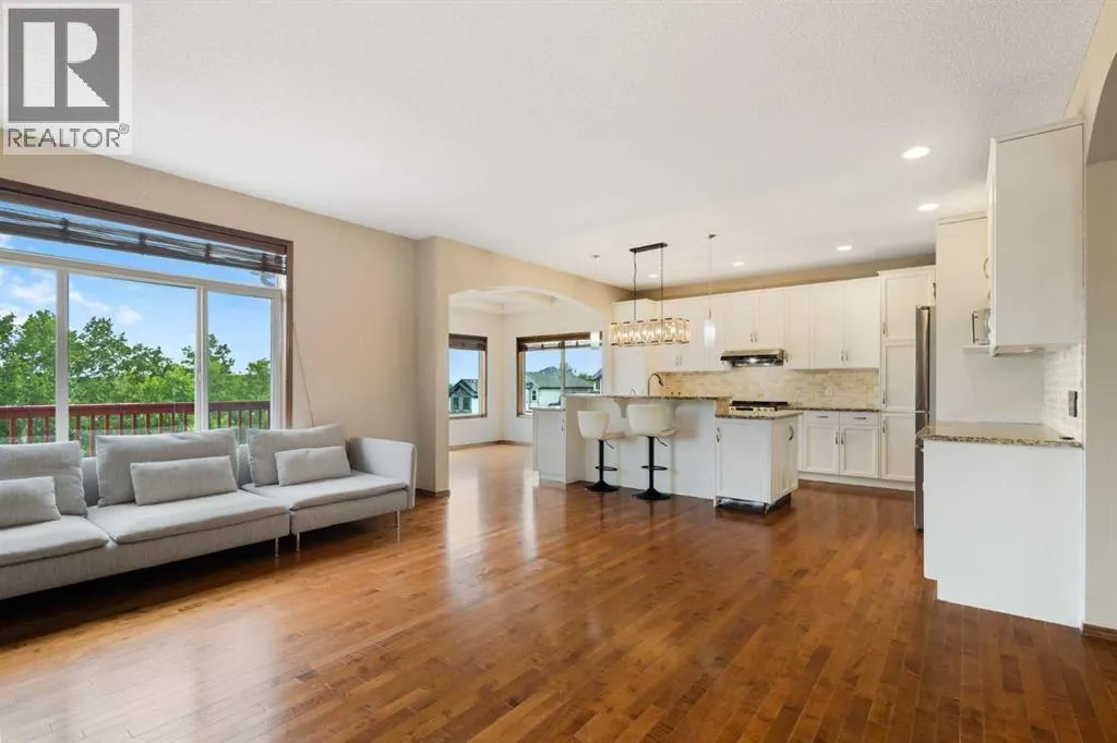 105 cortina Bay SW