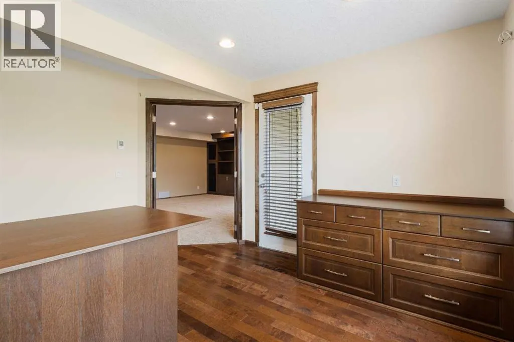105 cortina Bay SW