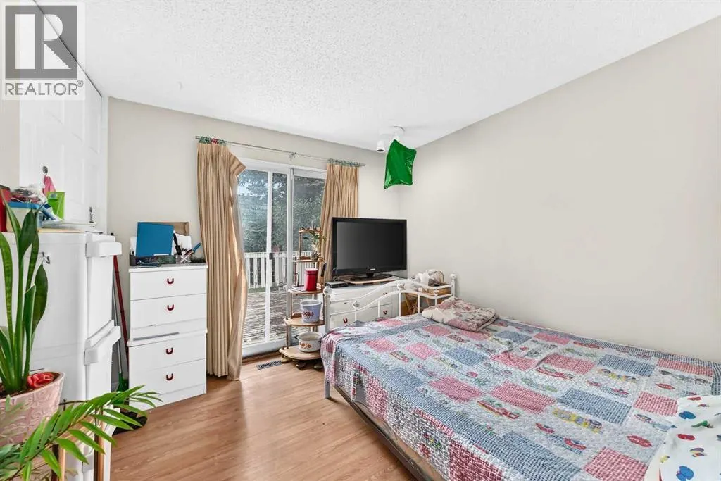 3219 Palliser Drive SW