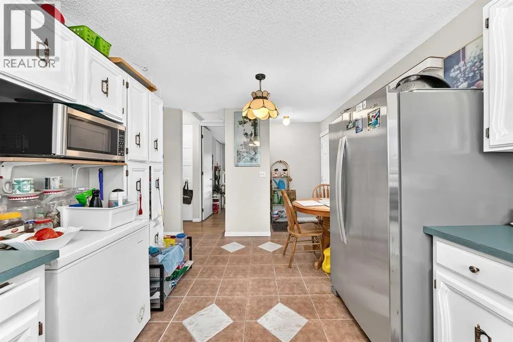 3219 Palliser Drive SW