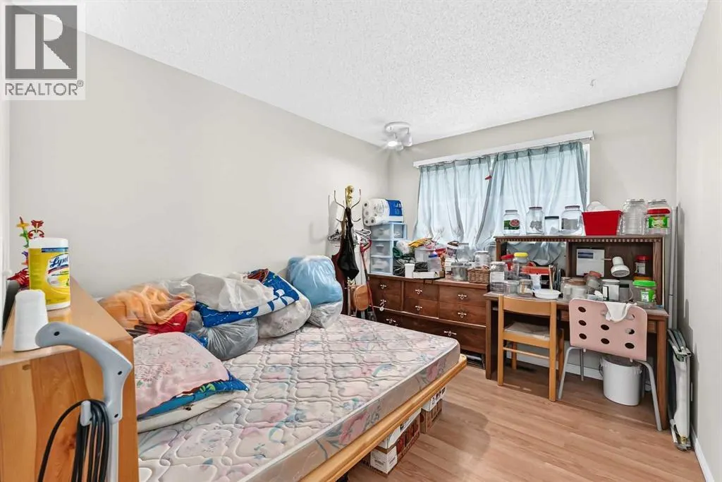 3219 Palliser Drive SW