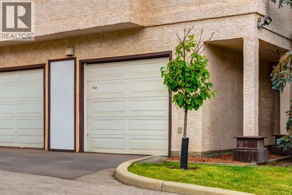 702, 1997 Sirocco Drive SW