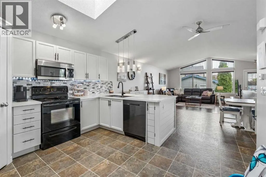 2046 New Brighton Gardens SE
