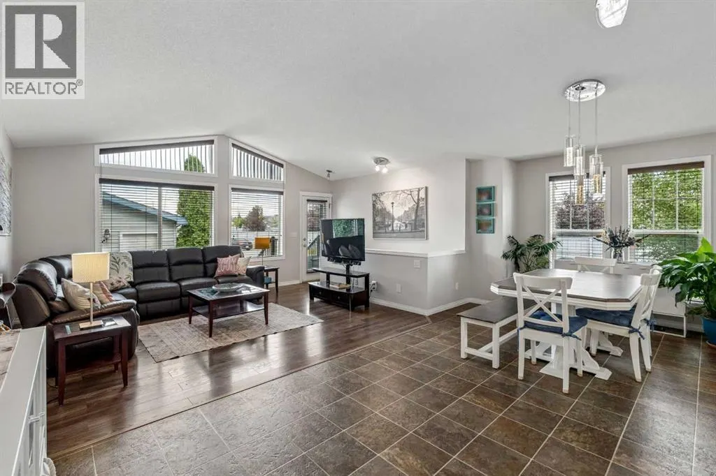 2046 New Brighton Gardens SE