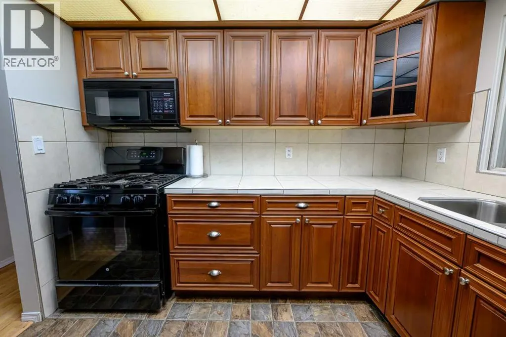 9923 88 Avenue