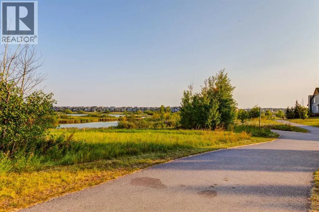 14 Marquis Heights SE