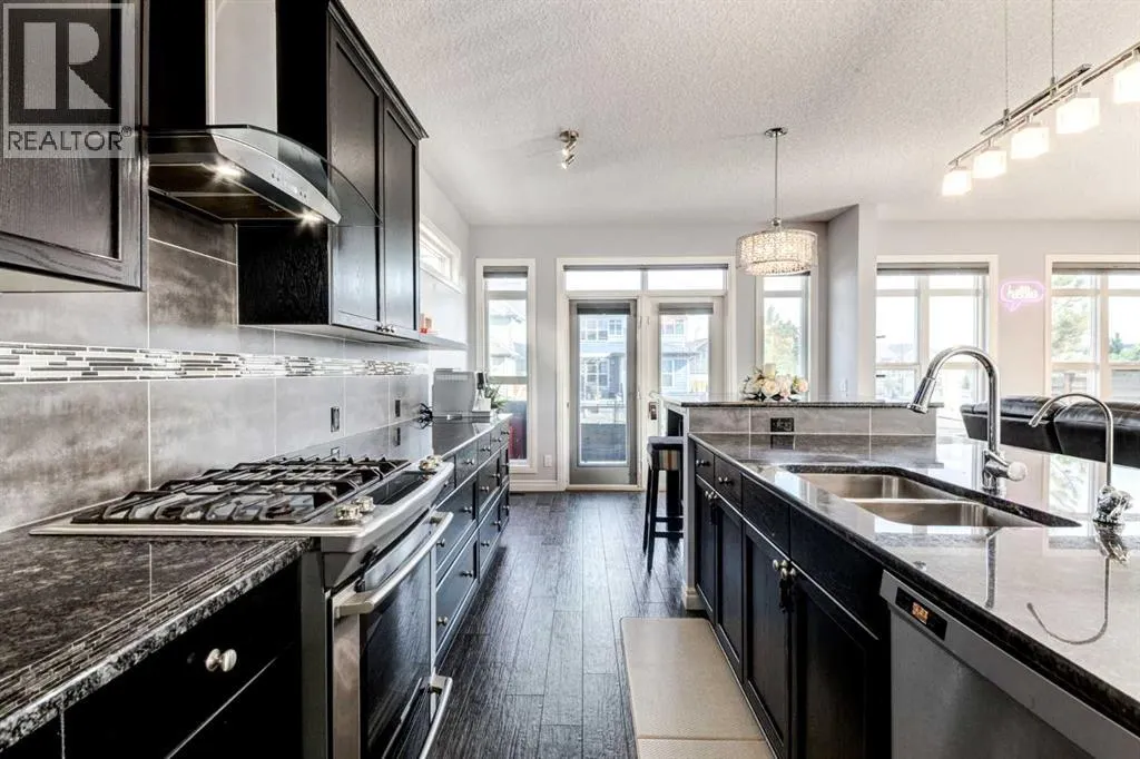 14 Marquis Heights SE