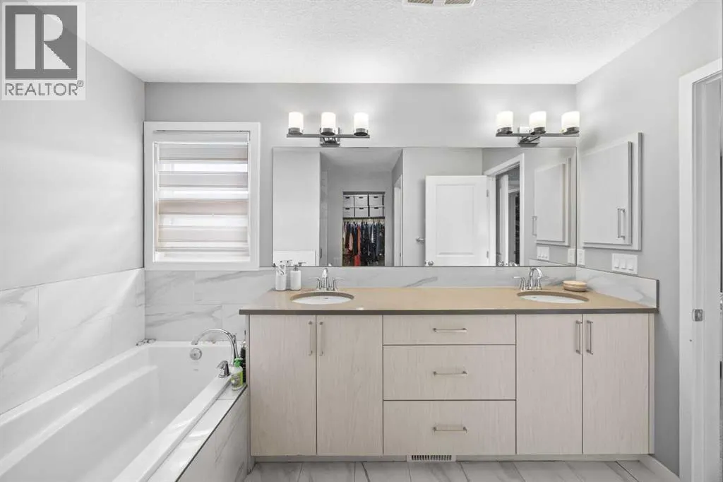 38 Seton Manor SE