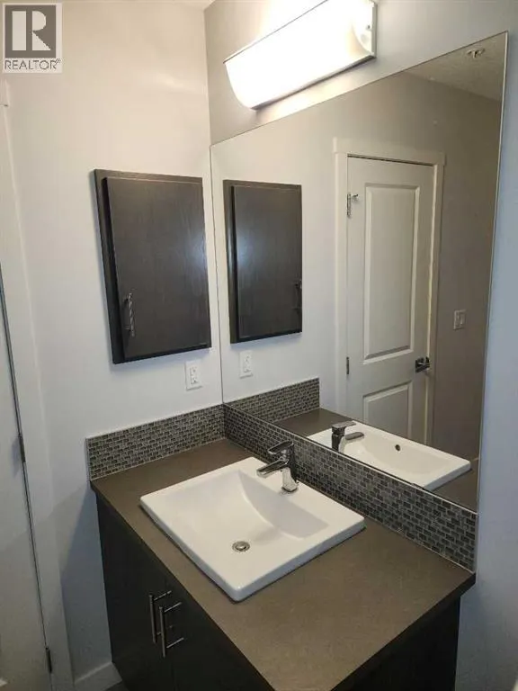 223, 25 Auburn Meadows Avenue SE