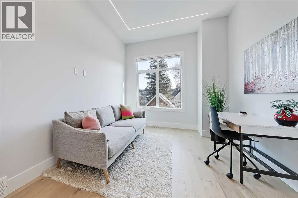 1902 13 Street SW