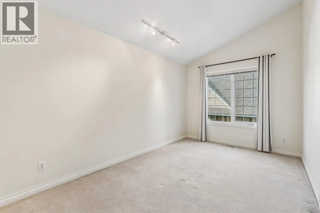16 Varsity Estates Gardens NW