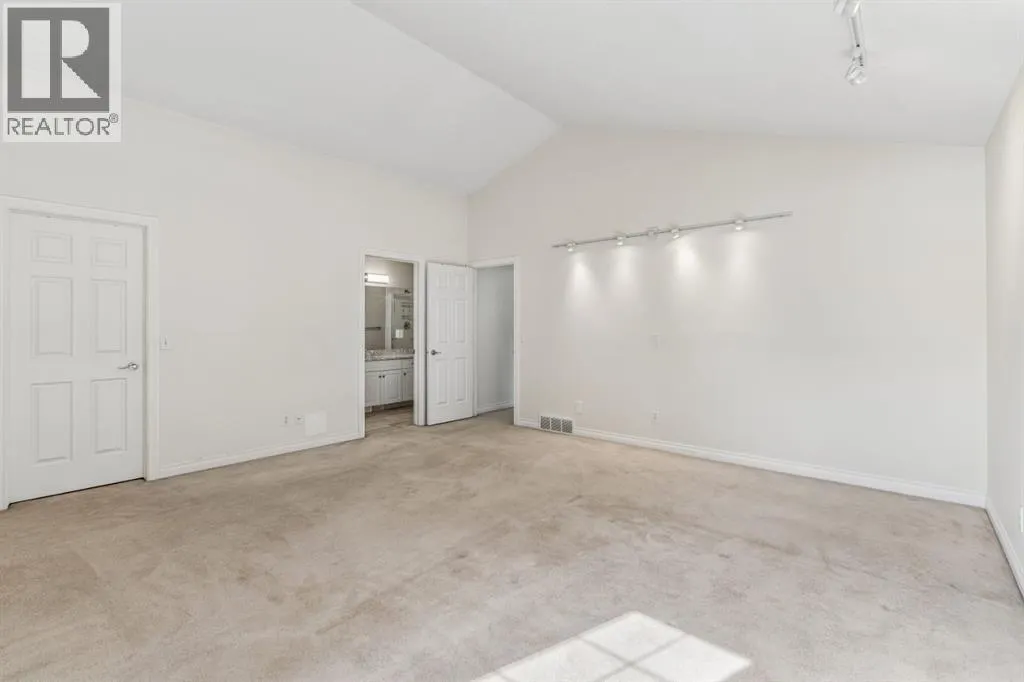 16 Varsity Estates Gardens NW