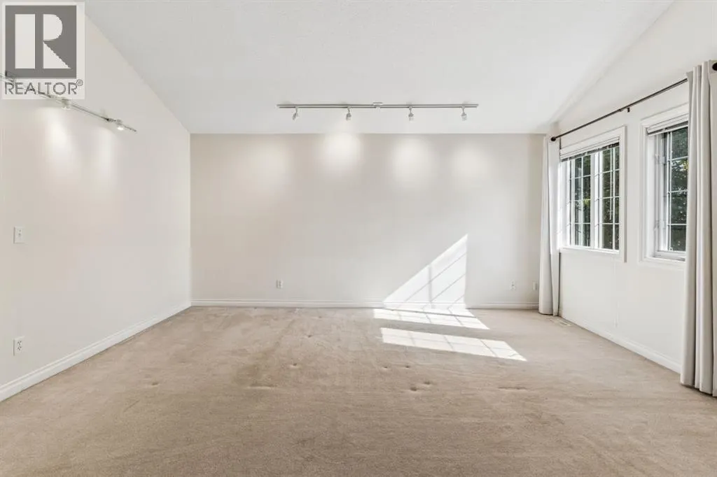 16 Varsity Estates Gardens NW