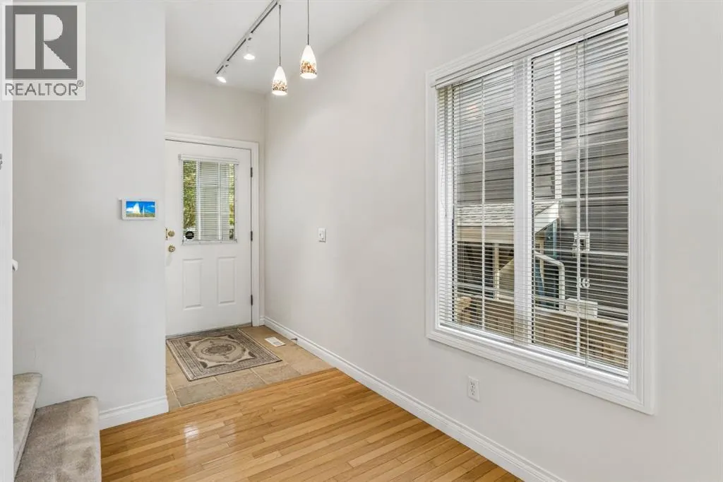 16 Varsity Estates Gardens NW