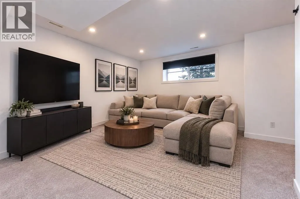 65 Evergreen Way