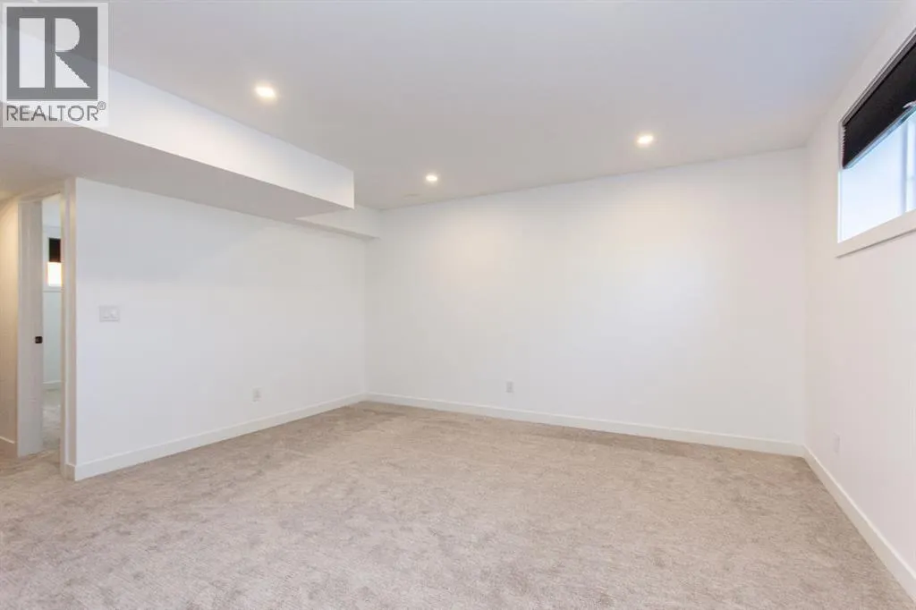 65 Evergreen Way