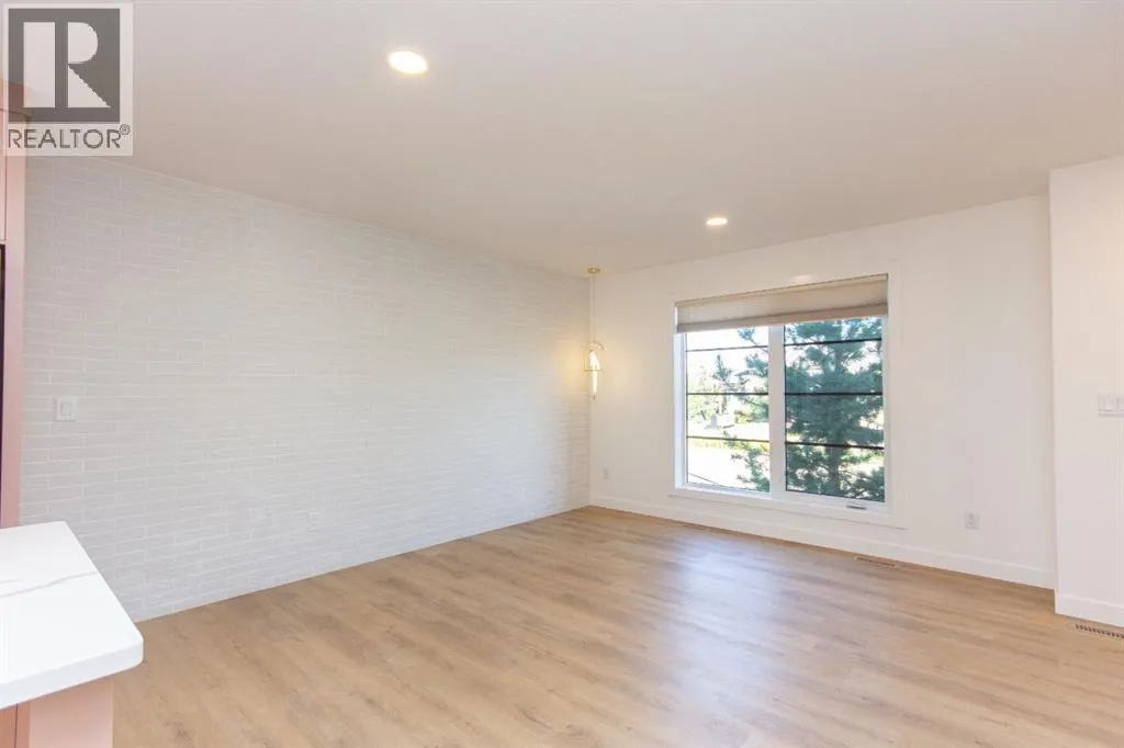 65 Evergreen Way