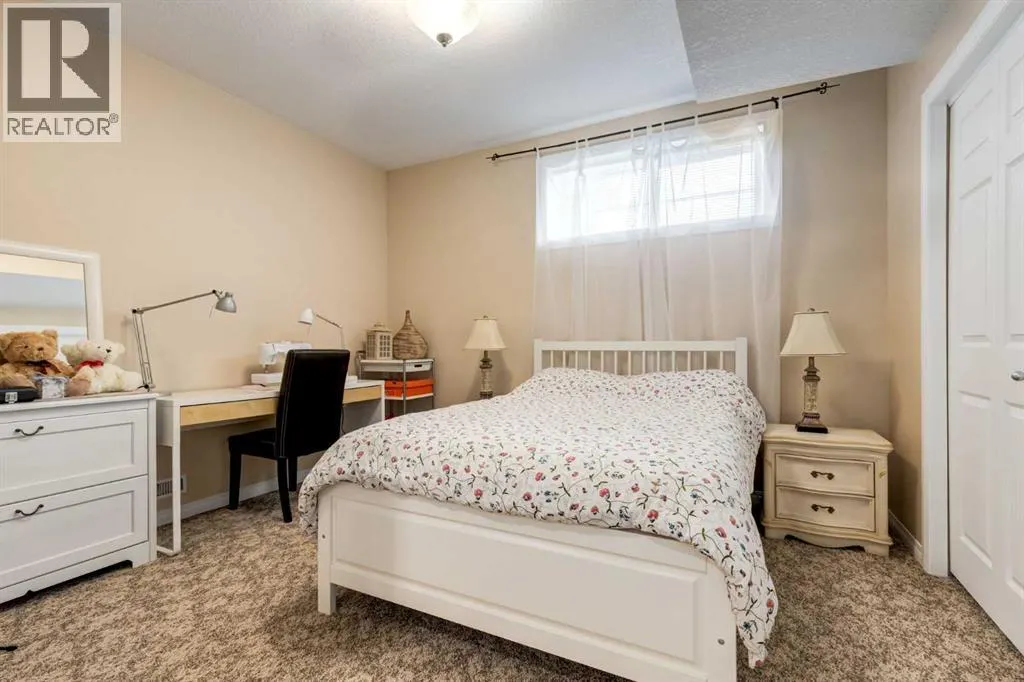 442 Sienna Heights Hill SW