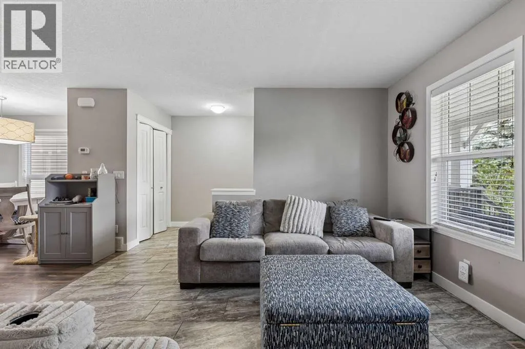 33 Legacy Gate SE