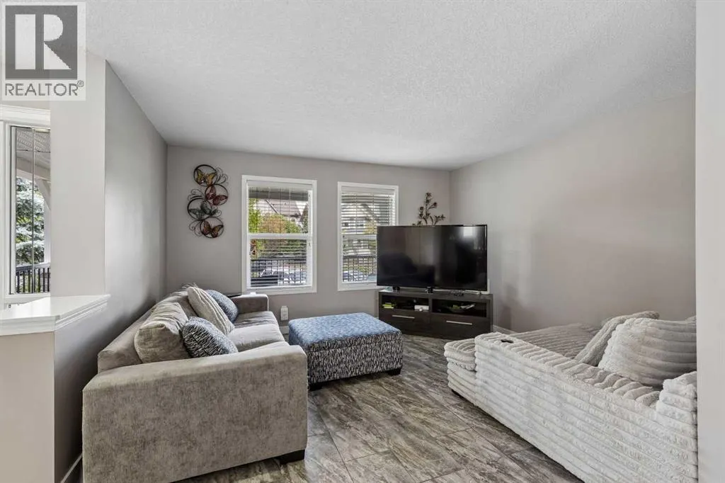 33 Legacy Gate SE