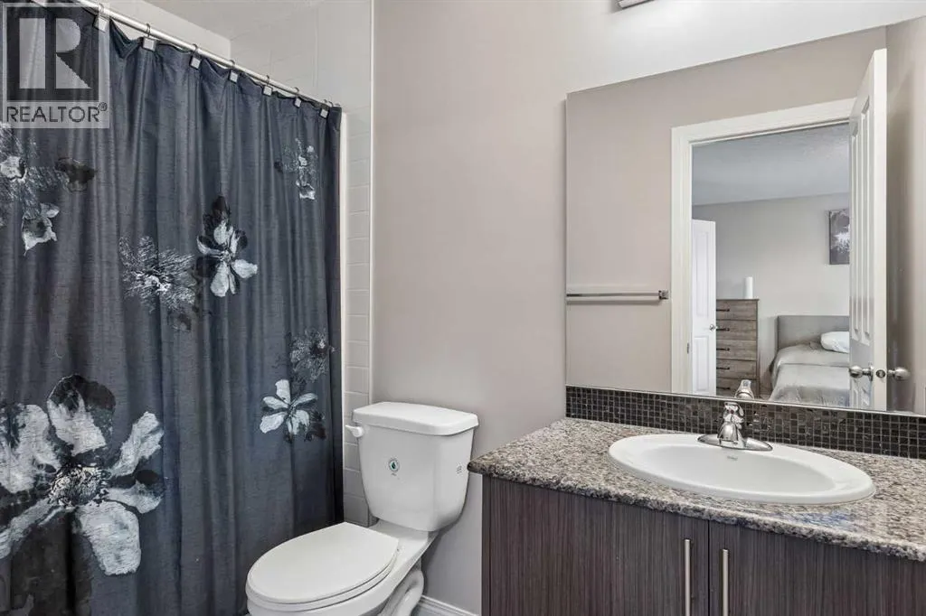 33 Legacy Gate SE
